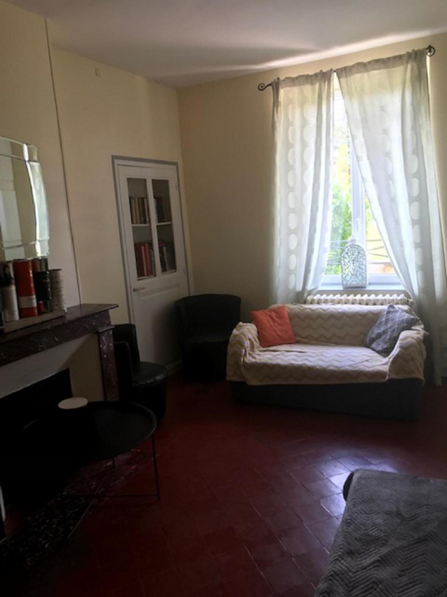 La Maison D'Amis Auneuil Экстерьер фото