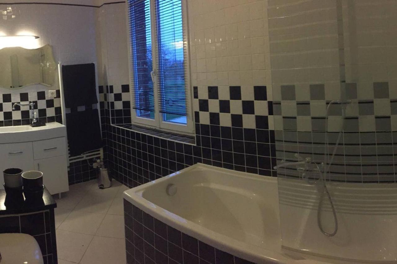 La Maison D'Amis Auneuil Экстерьер фото